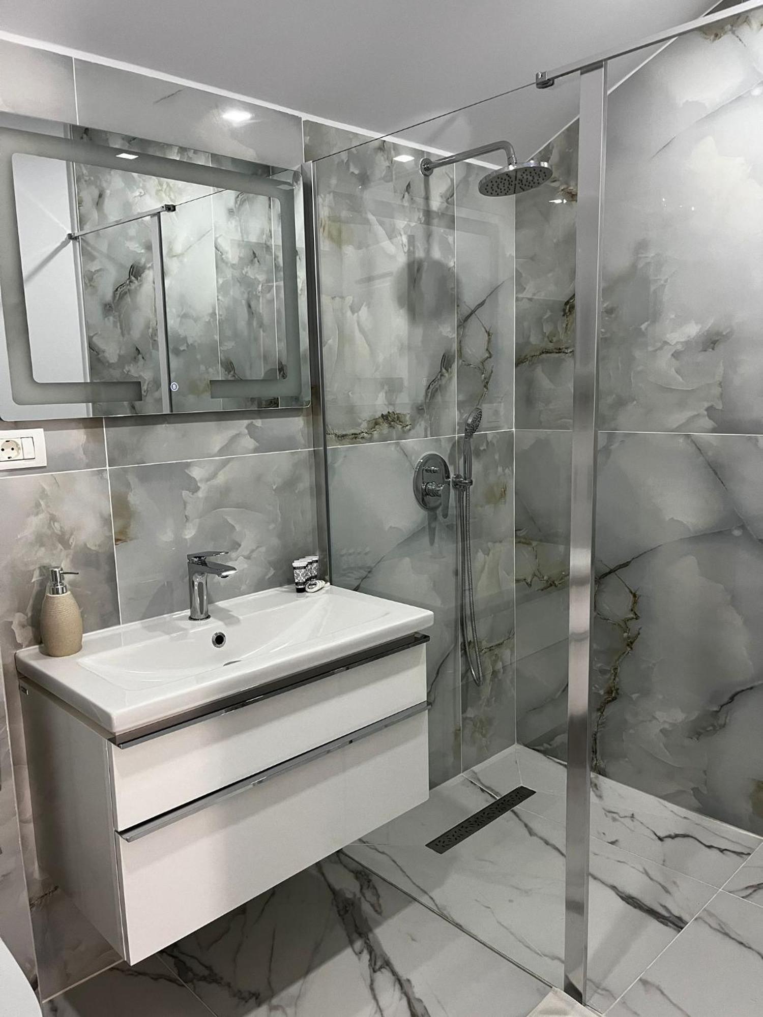 Gold Tag Apartament 티미쇼아라 외부 사진